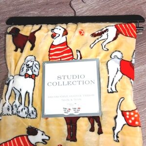 Plush Fleece Doggie Print Blanket Throw